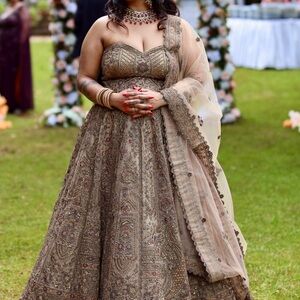 Manyavar Mohey Handmade Royal Lehenga – Worn Once